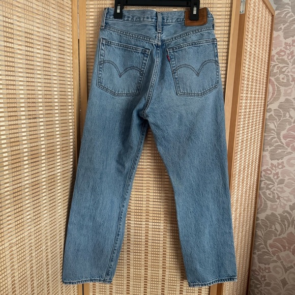 Levi's Premium Wedgie Straight Jeans Crop - Picture 2 of 10